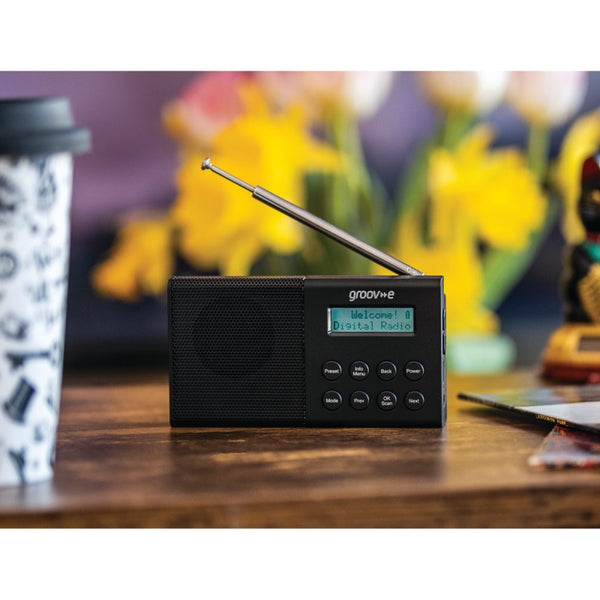 Groov-e Geneva Rechargeable DAB & FM Digital Radio - GVDR09BK