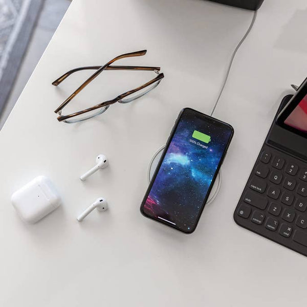 Mophie Qi Wireless Charging Pad Mini 7.5W | Made for Apple iPhone and AirPods (UK Plug) - Black or White